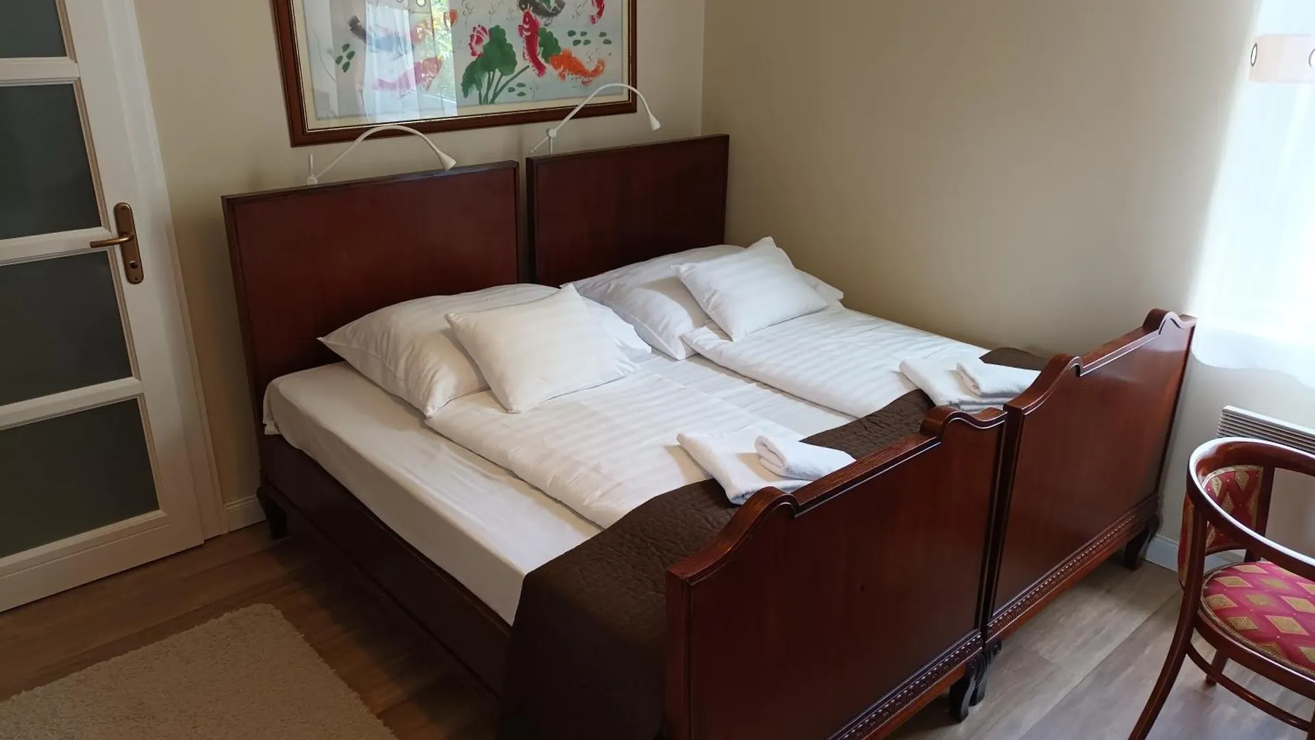 Hilltop Garden Apartman Budapeste 0*,  Hungria